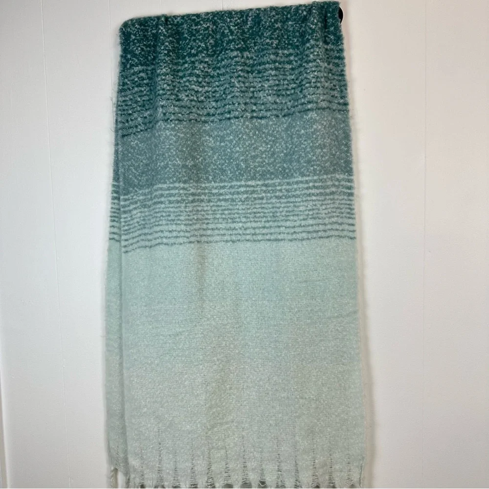 Chunky Knit Teal Aqua Fringe Wrap Scarf 21x80 - Picture 4 of 9